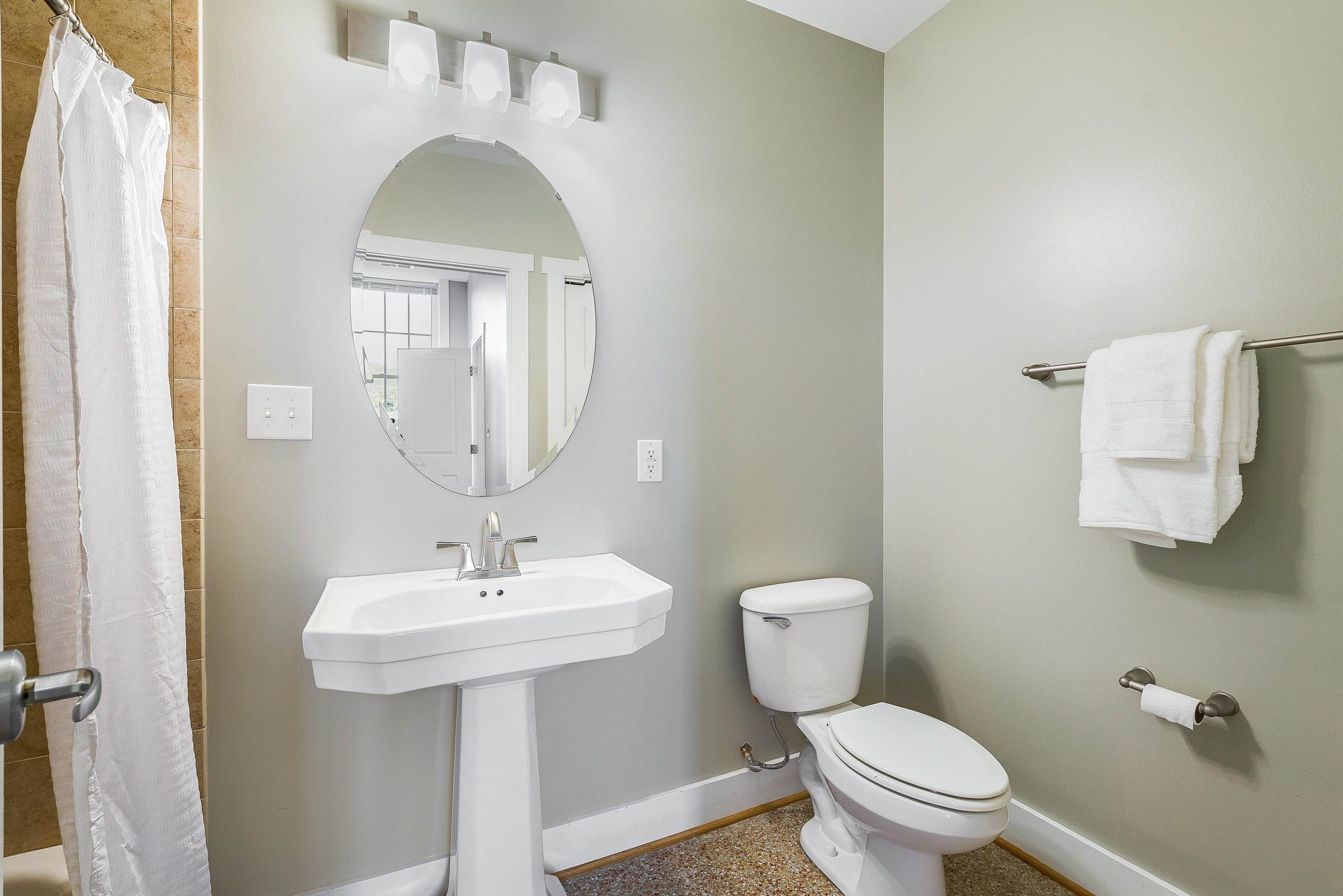 101 W VILLAGE DR, STAUNTON, Virginia 24401, 2 Bedrooms Bedrooms, ,2 BathroomsBathrooms,Residential,101 W VILLAGE DR,669246 MLS # 669246