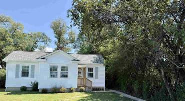 756 N AUGUSTA ST, WAYNESBORO, Virginia 22980, 2 Bedrooms Bedrooms, ,2 BathroomsBathrooms,Residential,756 N AUGUSTA ST,669254 MLS # 669254