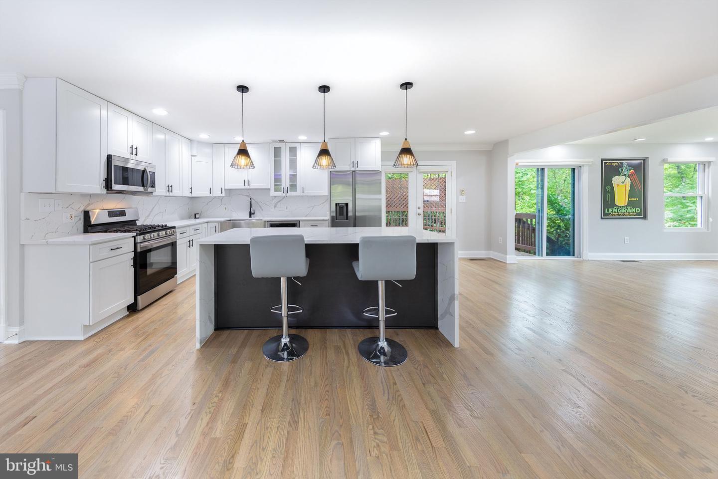 4009 ESTABROOK DR, ANNANDALE, Virginia 22003, 5 Bedrooms Bedrooms, ,4 BathroomsBathrooms,Residential,For sale,4009 ESTABROOK DR,VAFX2263114 MLS # VAFX2263114