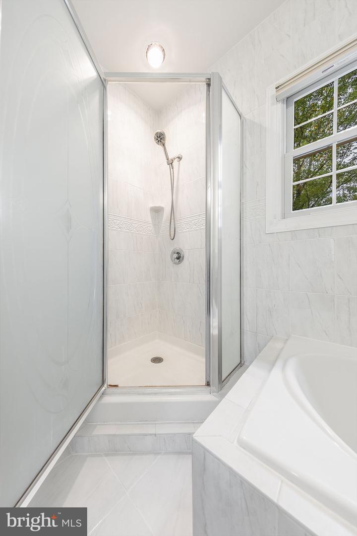 4009 ESTABROOK DR, ANNANDALE, Virginia 22003, 5 Bedrooms Bedrooms, ,4 BathroomsBathrooms,Residential,For sale,4009 ESTABROOK DR,VAFX2263114 MLS # VAFX2263114