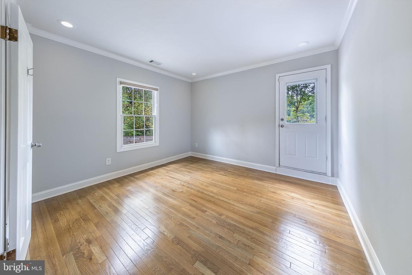 4009 ESTABROOK DR, ANNANDALE, Virginia 22003, 5 Bedrooms Bedrooms, ,4 BathroomsBathrooms,Residential,For sale,4009 ESTABROOK DR,VAFX2263114 MLS # VAFX2263114