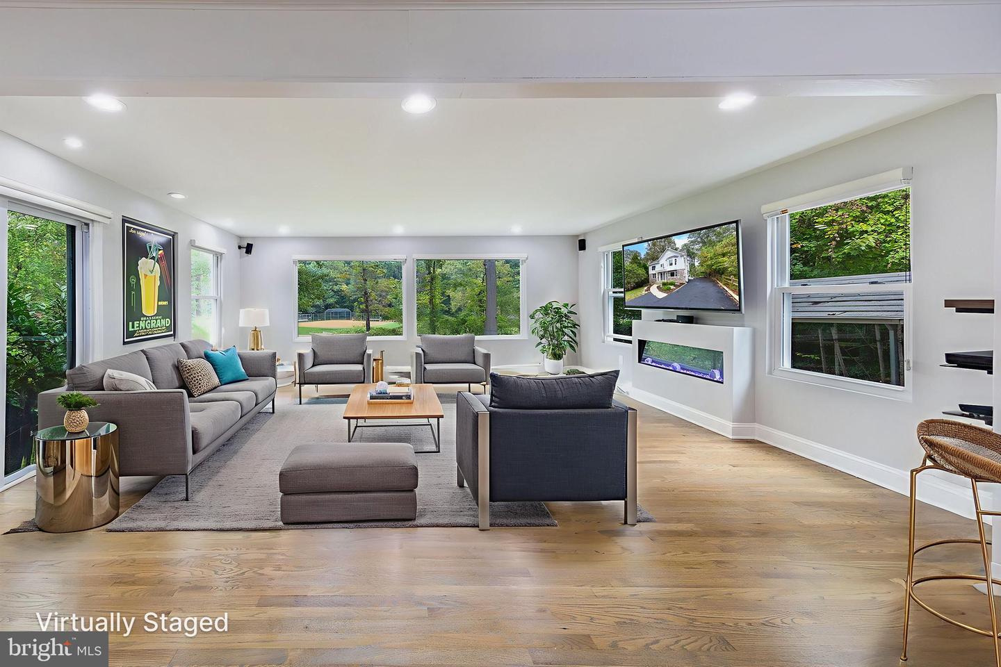 4009 ESTABROOK DR, ANNANDALE, Virginia 22003, 5 Bedrooms Bedrooms, ,4 BathroomsBathrooms,Residential,For sale,4009 ESTABROOK DR,VAFX2263114 MLS # VAFX2263114