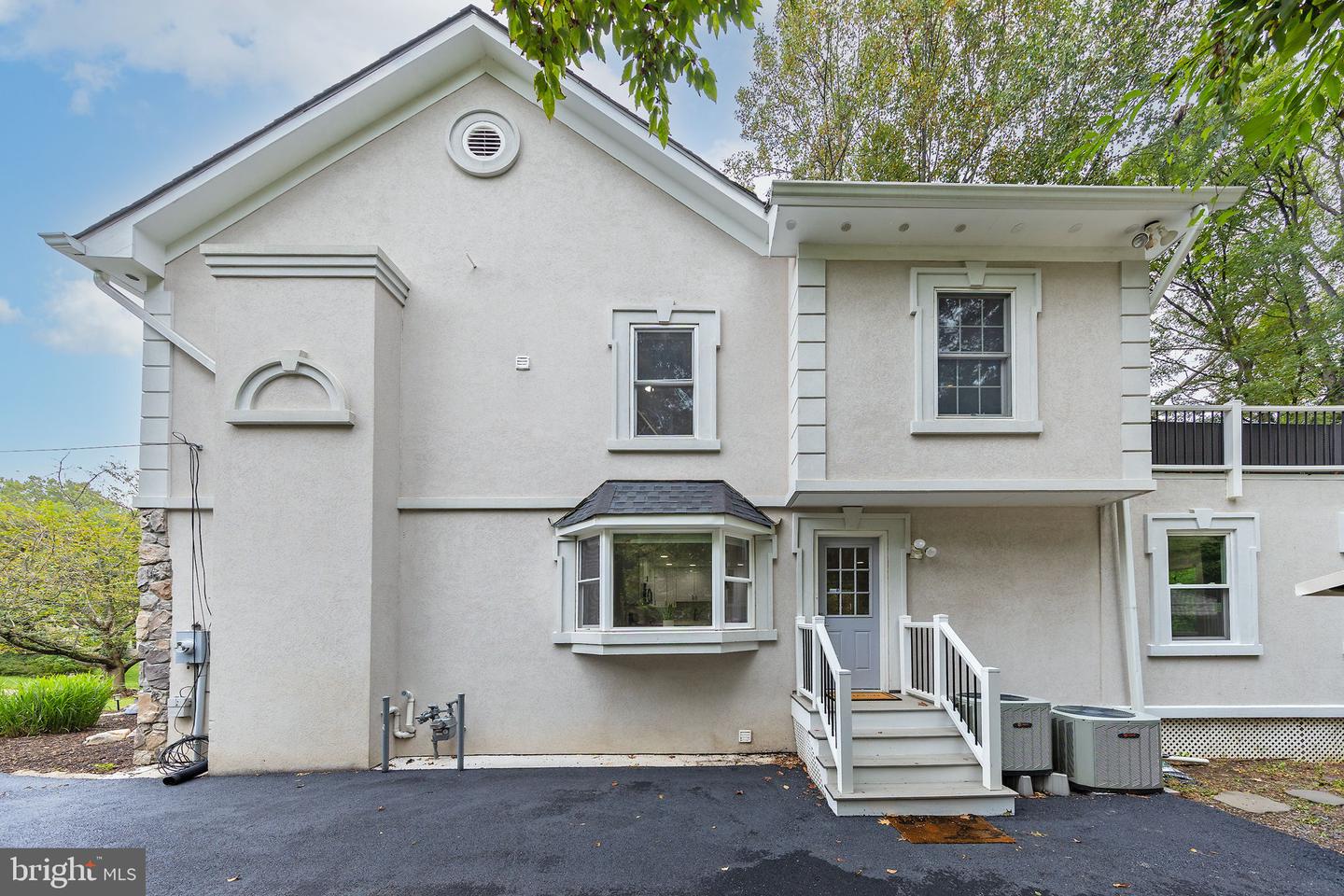 4009 ESTABROOK DR, ANNANDALE, Virginia 22003, 5 Bedrooms Bedrooms, ,4 BathroomsBathrooms,Residential,For sale,4009 ESTABROOK DR,VAFX2263114 MLS # VAFX2263114