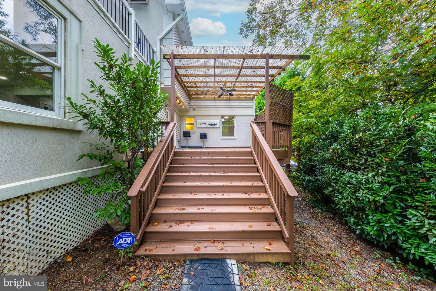 4009 ESTABROOK DR, ANNANDALE, Virginia 22003, 5 Bedrooms Bedrooms, ,4 BathroomsBathrooms,Residential,For sale,4009 ESTABROOK DR,VAFX2263114 MLS # VAFX2263114