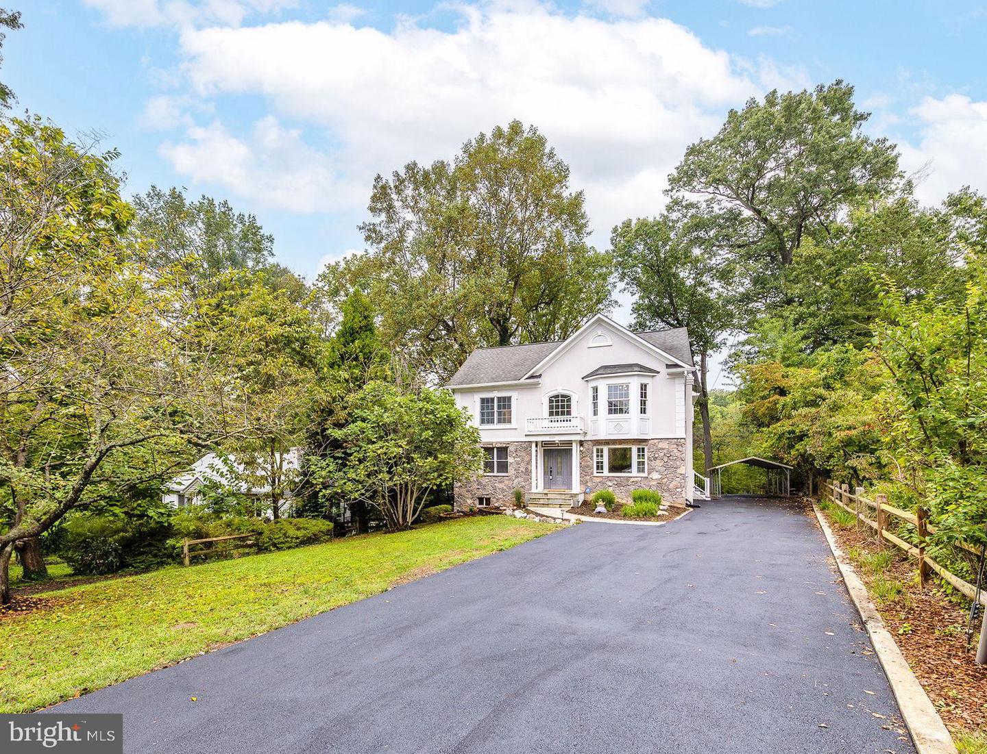 4009 ESTABROOK DR, ANNANDALE, Virginia 22003, 5 Bedrooms Bedrooms, ,4 BathroomsBathrooms,Residential,For sale,4009 ESTABROOK DR,VAFX2263114 MLS # VAFX2263114