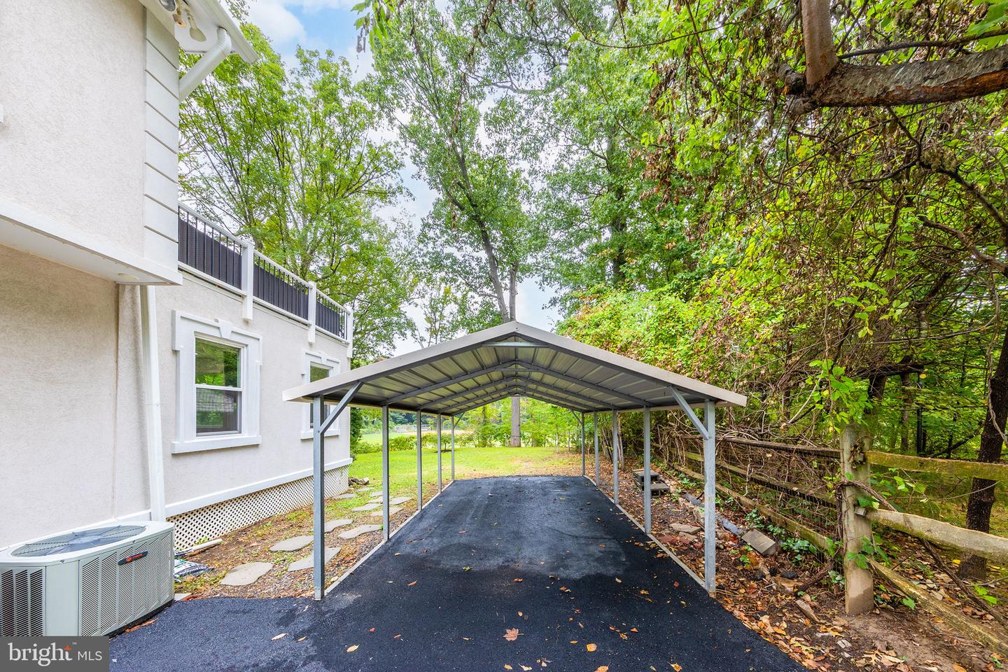 4009 ESTABROOK DR, ANNANDALE, Virginia 22003, 5 Bedrooms Bedrooms, ,4 BathroomsBathrooms,Residential,For sale,4009 ESTABROOK DR,VAFX2263114 MLS # VAFX2263114