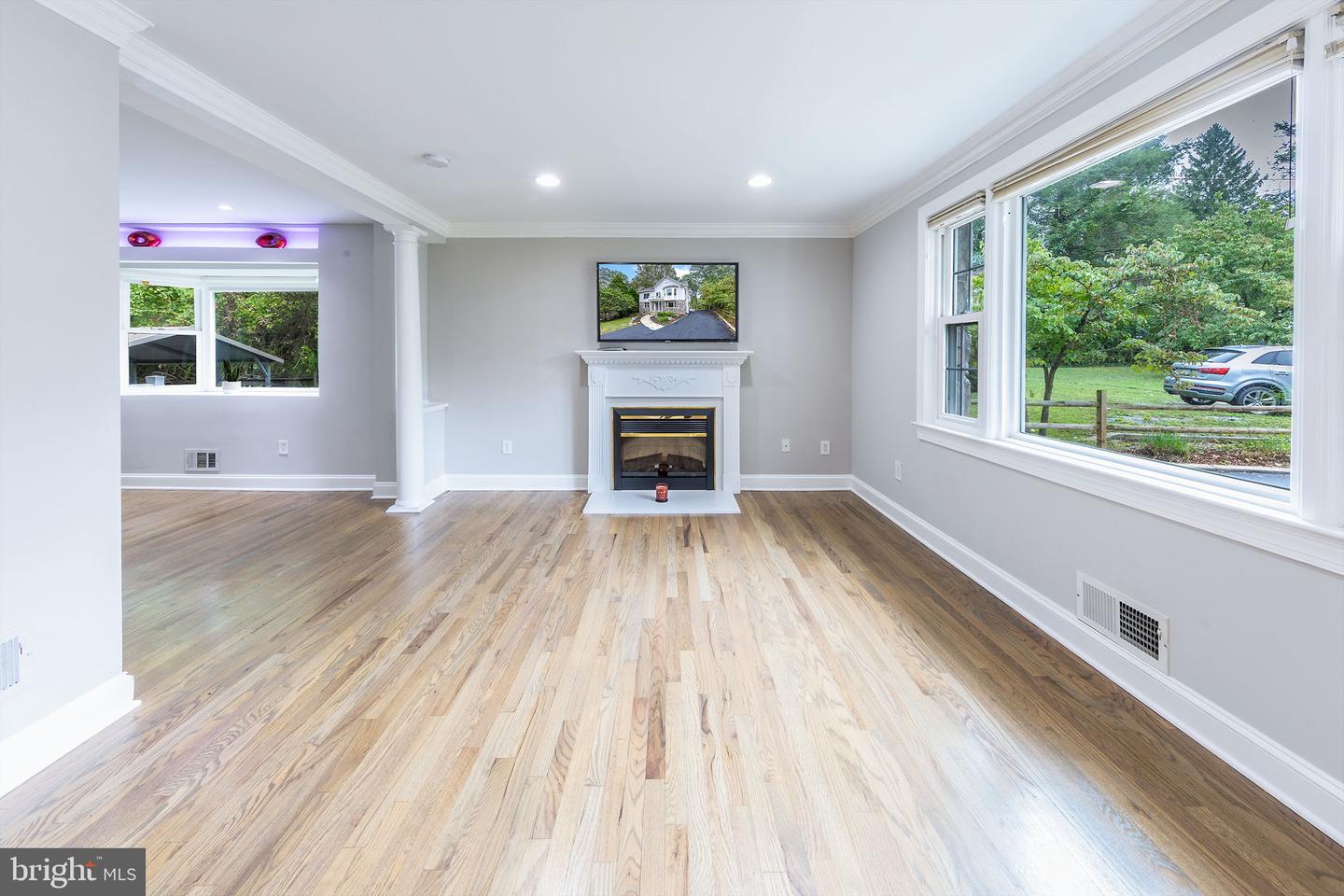 4009 ESTABROOK DR, ANNANDALE, Virginia 22003, 5 Bedrooms Bedrooms, ,4 BathroomsBathrooms,Residential,For sale,4009 ESTABROOK DR,VAFX2263114 MLS # VAFX2263114