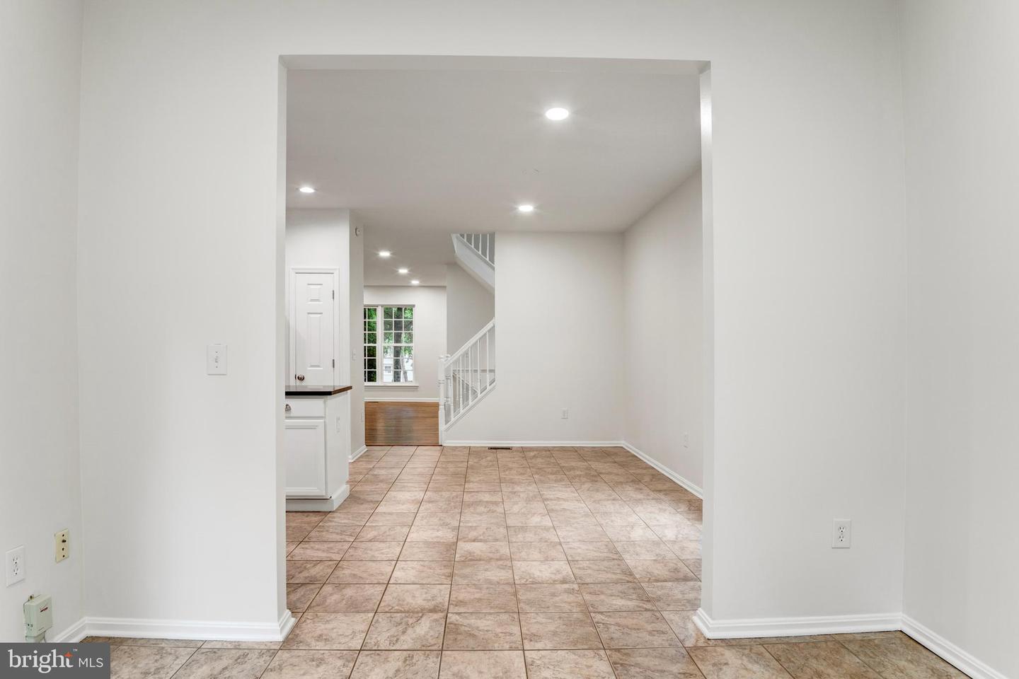 2606 OAK VALLEY DR, WOODBRIDGE, Virginia 22191, 4 Bedrooms Bedrooms, ,3 BathroomsBathrooms,Residential,For sale,2606 OAK VALLEY DR,VAPW2102620 MLS # VAPW2102620