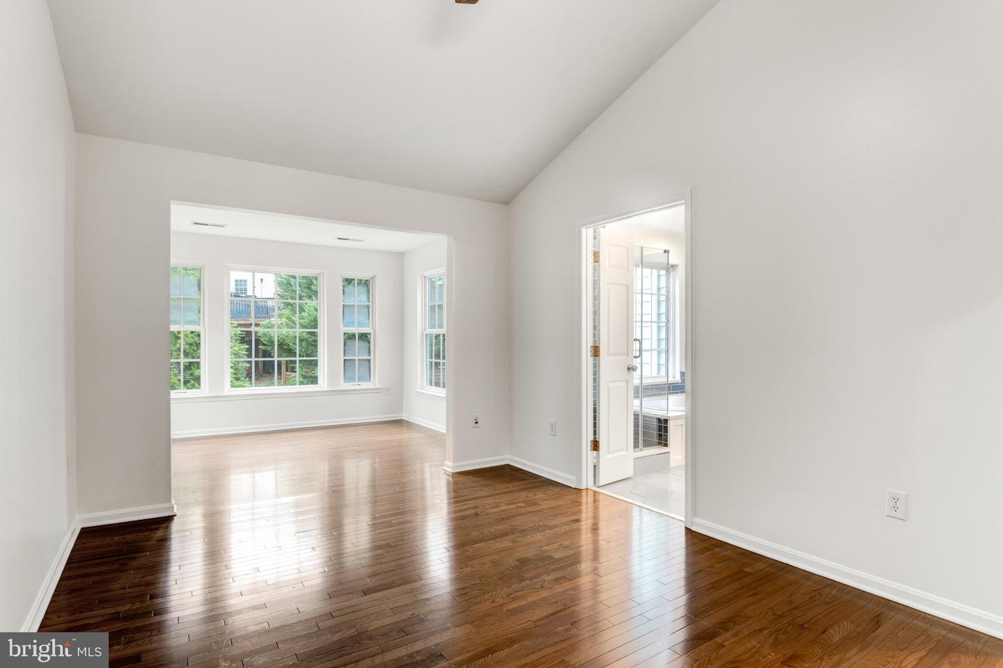 2606 OAK VALLEY DR, WOODBRIDGE, Virginia 22191, 4 Bedrooms Bedrooms, ,3 BathroomsBathrooms,Residential,For sale,2606 OAK VALLEY DR,VAPW2102620 MLS # VAPW2102620