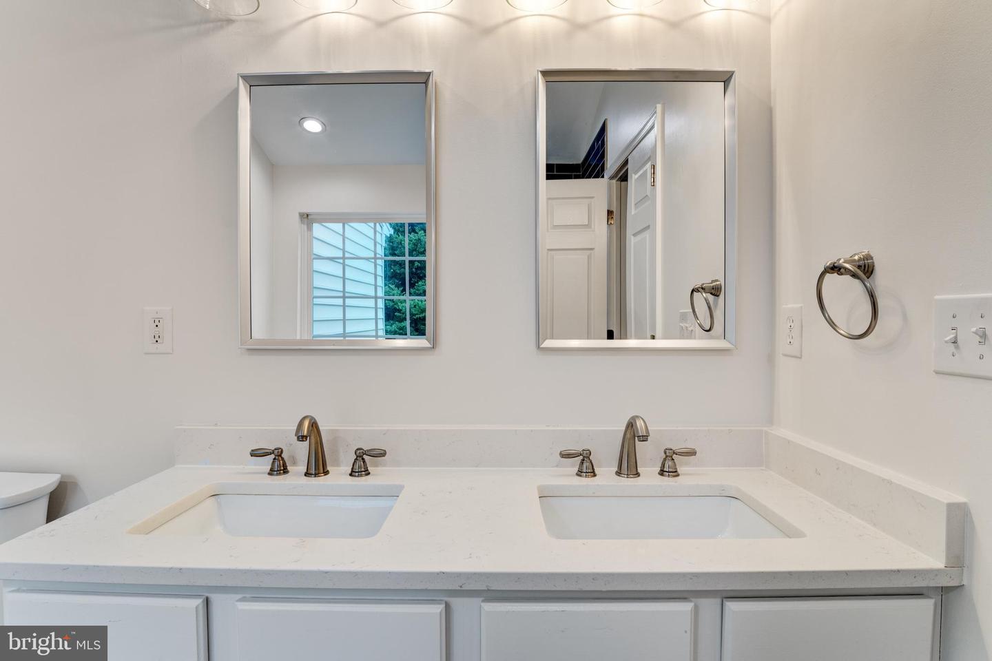 2606 OAK VALLEY DR, WOODBRIDGE, Virginia 22191, 4 Bedrooms Bedrooms, ,3 BathroomsBathrooms,Residential,For sale,2606 OAK VALLEY DR,VAPW2102620 MLS # VAPW2102620