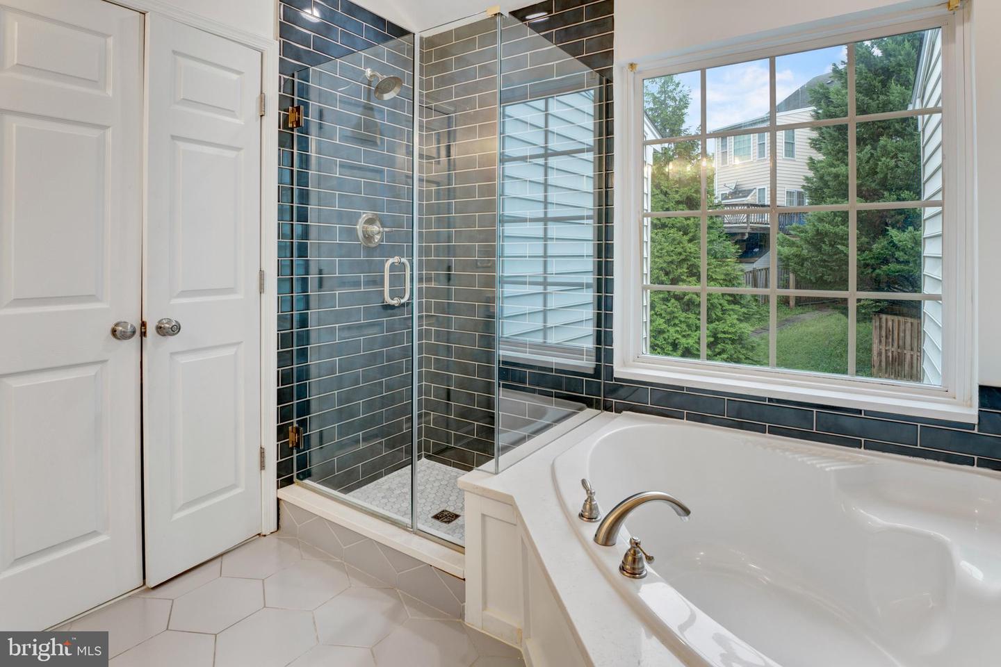 2606 OAK VALLEY DR, WOODBRIDGE, Virginia 22191, 4 Bedrooms Bedrooms, ,3 BathroomsBathrooms,Residential,For sale,2606 OAK VALLEY DR,VAPW2102620 MLS # VAPW2102620
