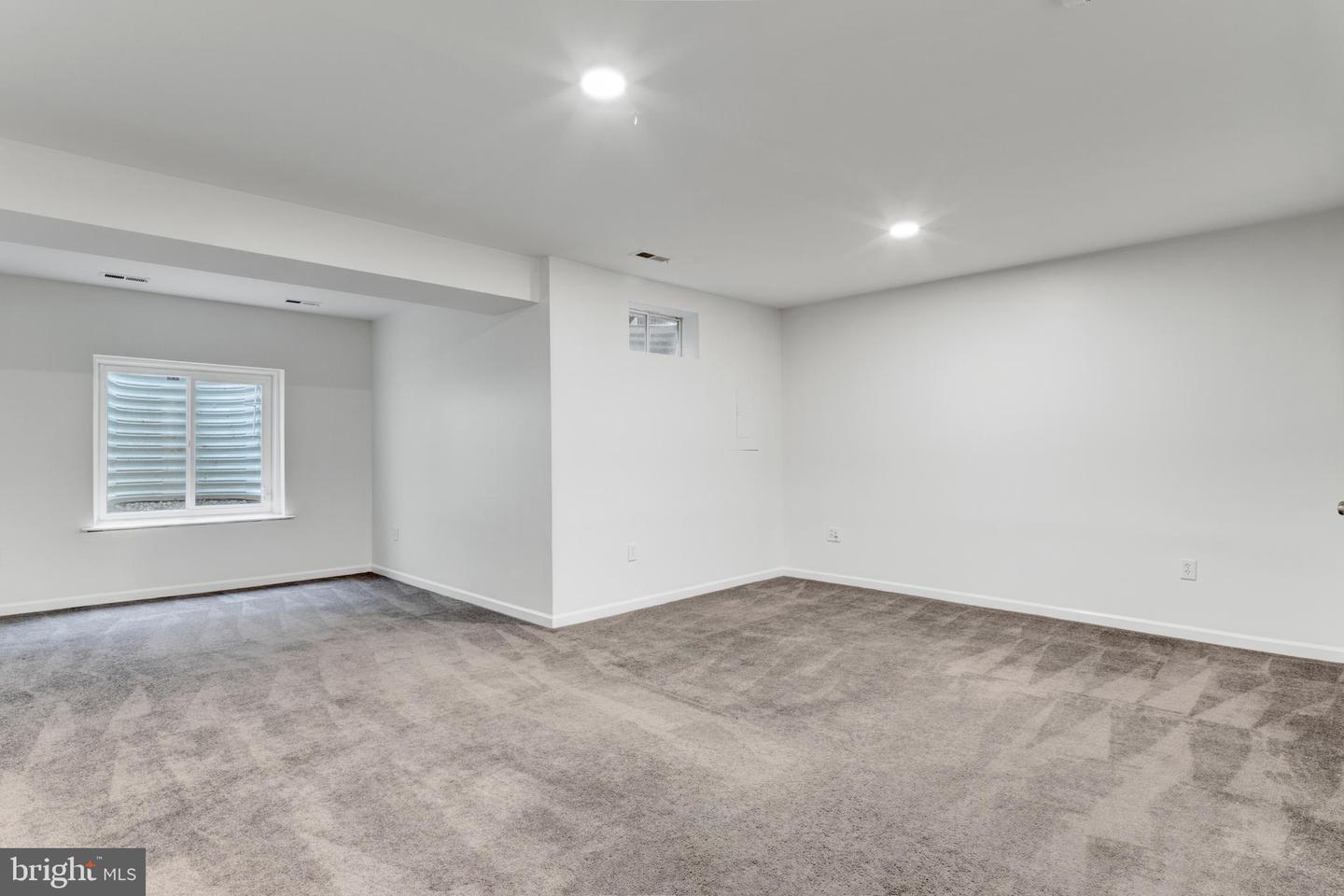 2606 OAK VALLEY DR, WOODBRIDGE, Virginia 22191, 4 Bedrooms Bedrooms, ,3 BathroomsBathrooms,Residential,For sale,2606 OAK VALLEY DR,VAPW2102620 MLS # VAPW2102620