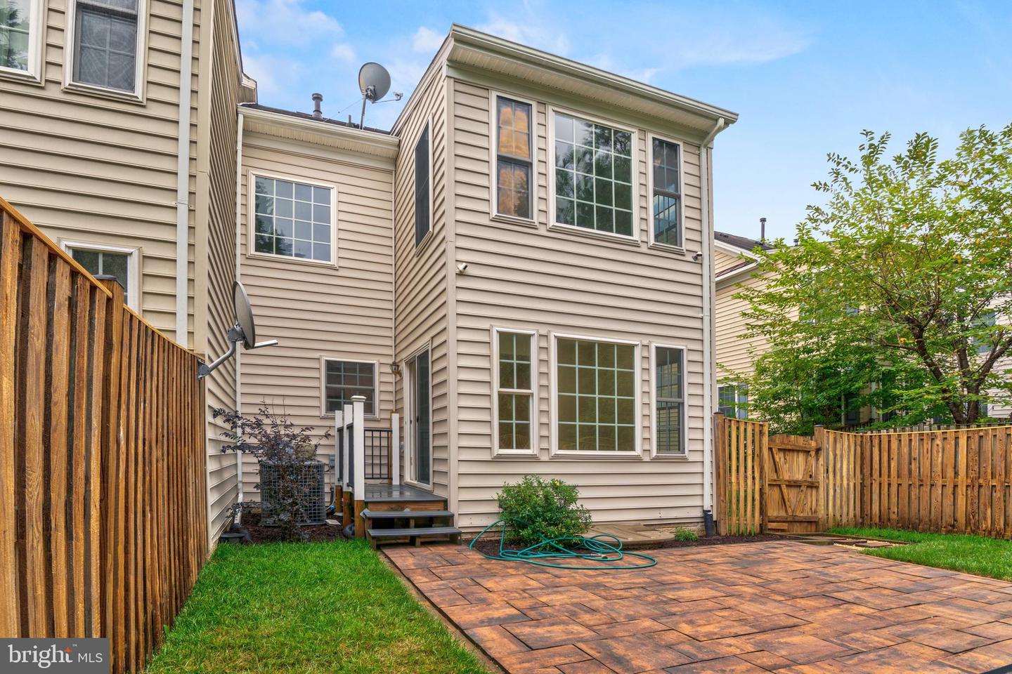 2606 OAK VALLEY DR, WOODBRIDGE, Virginia 22191, 4 Bedrooms Bedrooms, ,3 BathroomsBathrooms,Residential,For sale,2606 OAK VALLEY DR,VAPW2102620 MLS # VAPW2102620