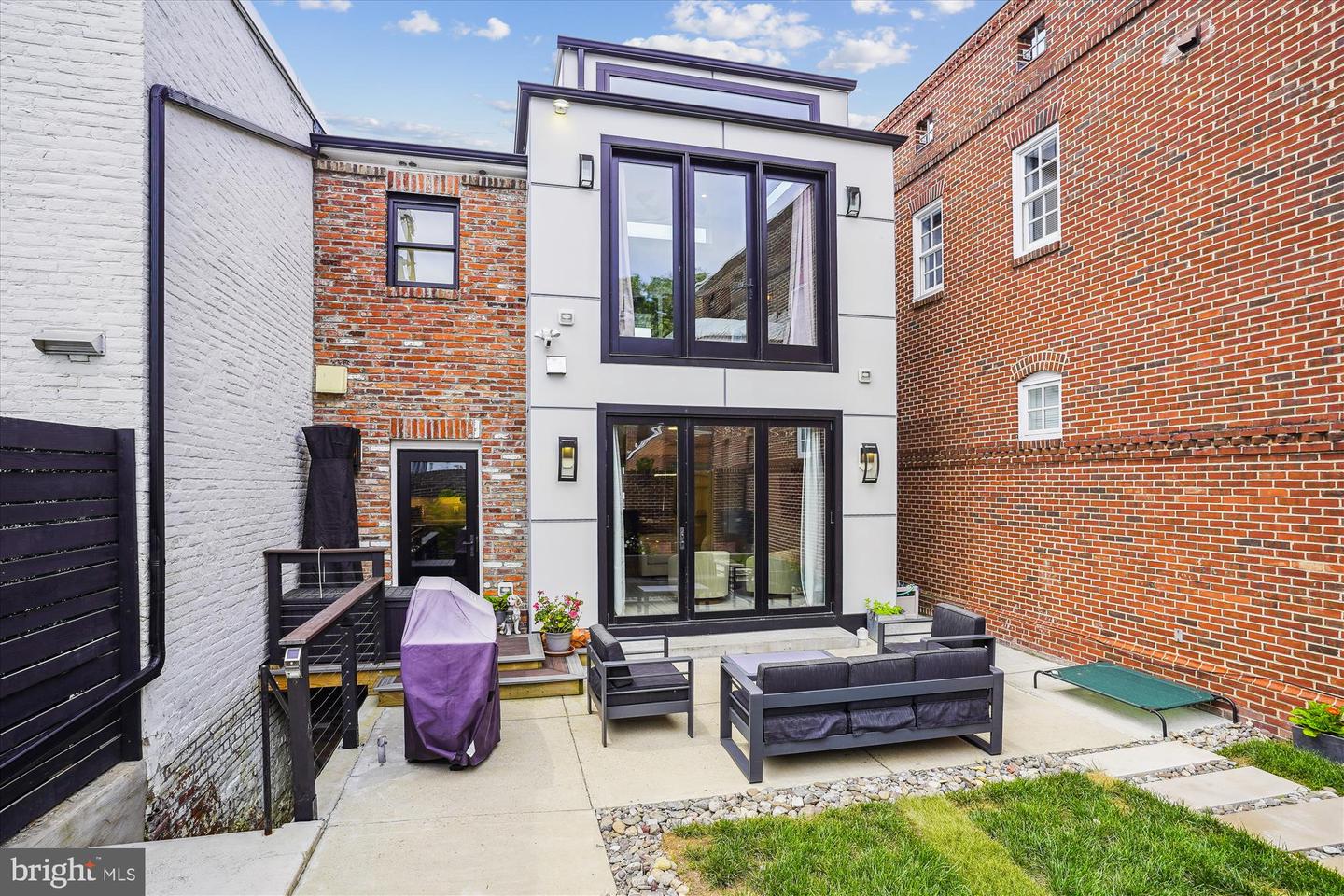 1015 DUKE ST, ALEXANDRIA, Virginia 22314, 3 Bedrooms Bedrooms, ,3 BathroomsBathrooms,Residential,For sale,1015 DUKE ST,VAAX2049124 MLS # VAAX2049124