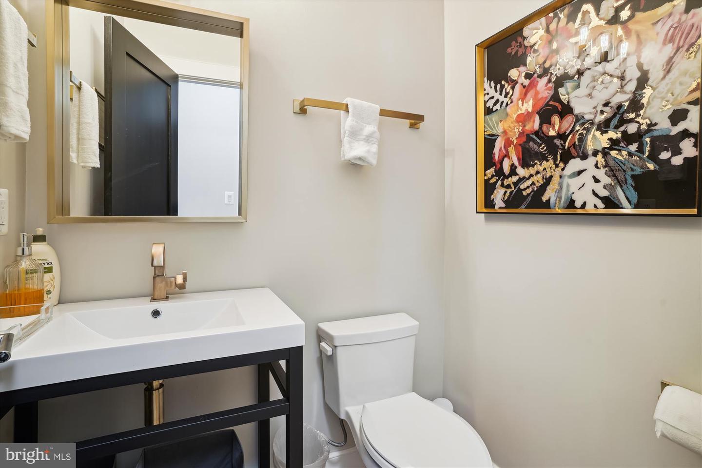 1015 DUKE ST, ALEXANDRIA, Virginia 22314, 3 Bedrooms Bedrooms, ,3 BathroomsBathrooms,Residential,For sale,1015 DUKE ST,VAAX2049124 MLS # VAAX2049124