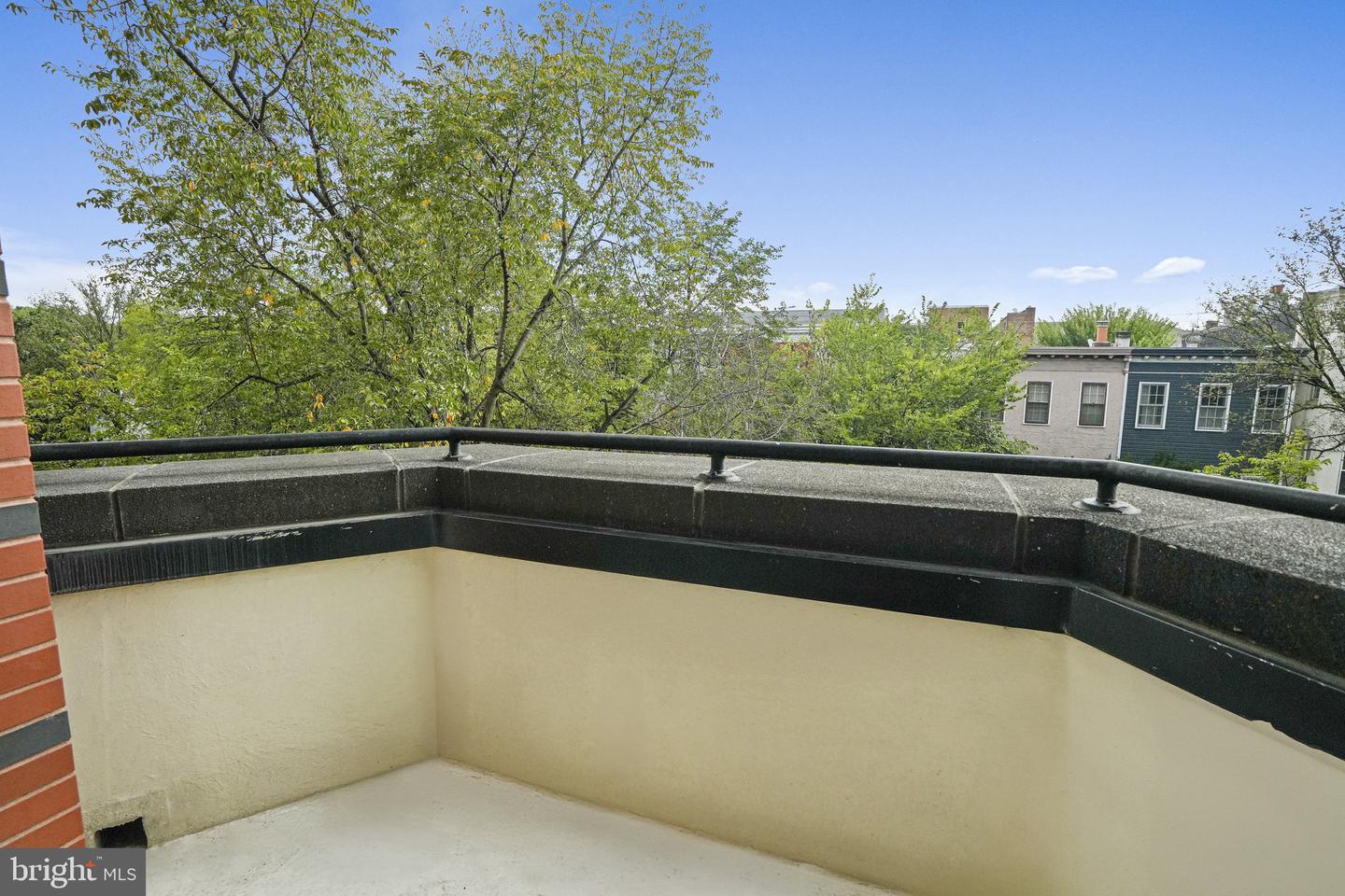 1020 PENNSYLVANIA AVE SE #404, WASHINGTON, District Of Columbia 20003, 2 Bedrooms Bedrooms, ,1 BathroomBathrooms,Residential,For sale,1020 PENNSYLVANIA AVE SE #404,DCDC2217322 MLS # DCDC2217322 1020 PENNSYLVANIA AVE SE #404, WASHINGTON, District Of Columbia 20003, 2 Bedrooms Bedrooms, ,1 BathroomBathrooms,Residential,For sale,1020 PENNSYLVANIA AVE SE #404,DCDC2217322 MLS # DCDC2217322