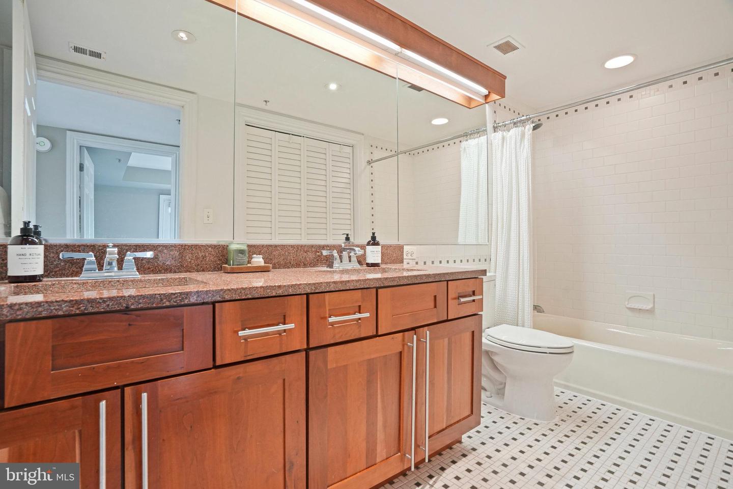 1020 PENNSYLVANIA AVE SE #404, WASHINGTON, District Of Columbia 20003, 2 Bedrooms Bedrooms, ,1 BathroomBathrooms,Residential,For sale,1020 PENNSYLVANIA AVE SE #404,DCDC2217322 MLS # DCDC2217322 1020 PENNSYLVANIA AVE SE #404, WASHINGTON, District Of Columbia 20003, 2 Bedrooms Bedrooms, ,1 BathroomBathrooms,Residential,For sale,1020 PENNSYLVANIA AVE SE #404,DCDC2217322 MLS # DCDC2217322