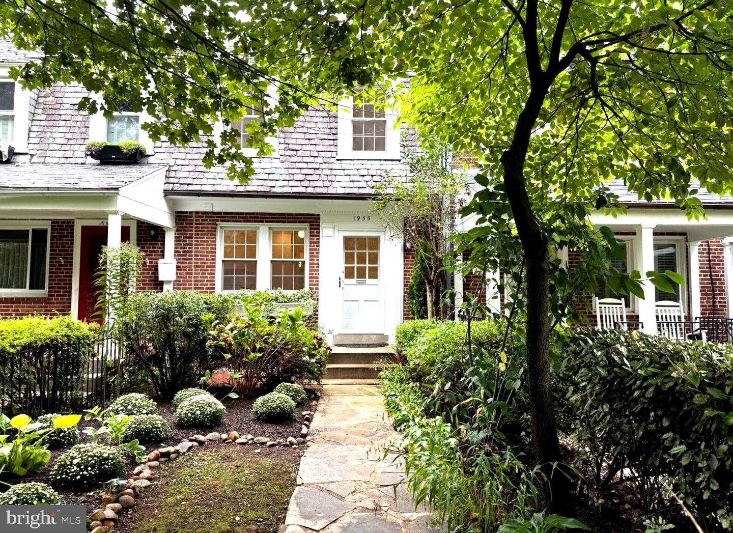 1955 39TH ST NW, WASHINGTON, District Of Columbia 20007, 3 Bedrooms Bedrooms, 12 Rooms Rooms,2 BathroomsBathrooms,Residential,For sale,1955 39TH ST NW,DCDC2217428 MLS # DCDC2217428
