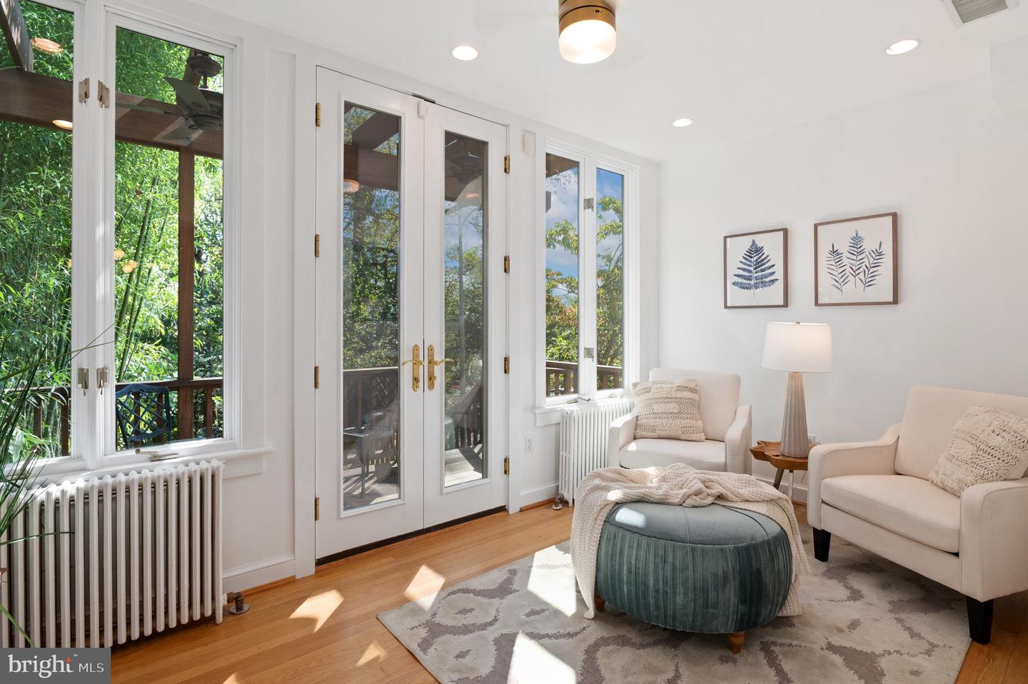 1955 39TH ST NW, WASHINGTON, District Of Columbia 20007, 3 Bedrooms Bedrooms, 12 Rooms Rooms,2 BathroomsBathrooms,Residential,For sale,1955 39TH ST NW,DCDC2217428 MLS # DCDC2217428 1955 39TH ST NW, WASHINGTON, District Of Columbia 20007, 3 Bedrooms Bedrooms, 12 Rooms Rooms,2 BathroomsBathrooms,Residential,For sale,1955 39TH ST NW,DCDC2217428 MLS # DCDC2217428