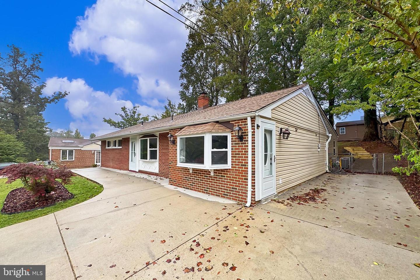 5807 ACCOMAC ST, SPRINGFIELD, Virginia 22150, 5 Bedrooms Bedrooms, ,2 BathroomsBathrooms,Residential,For sale,5807 ACCOMAC ST,VAFX2264522 MLS # VAFX2264522