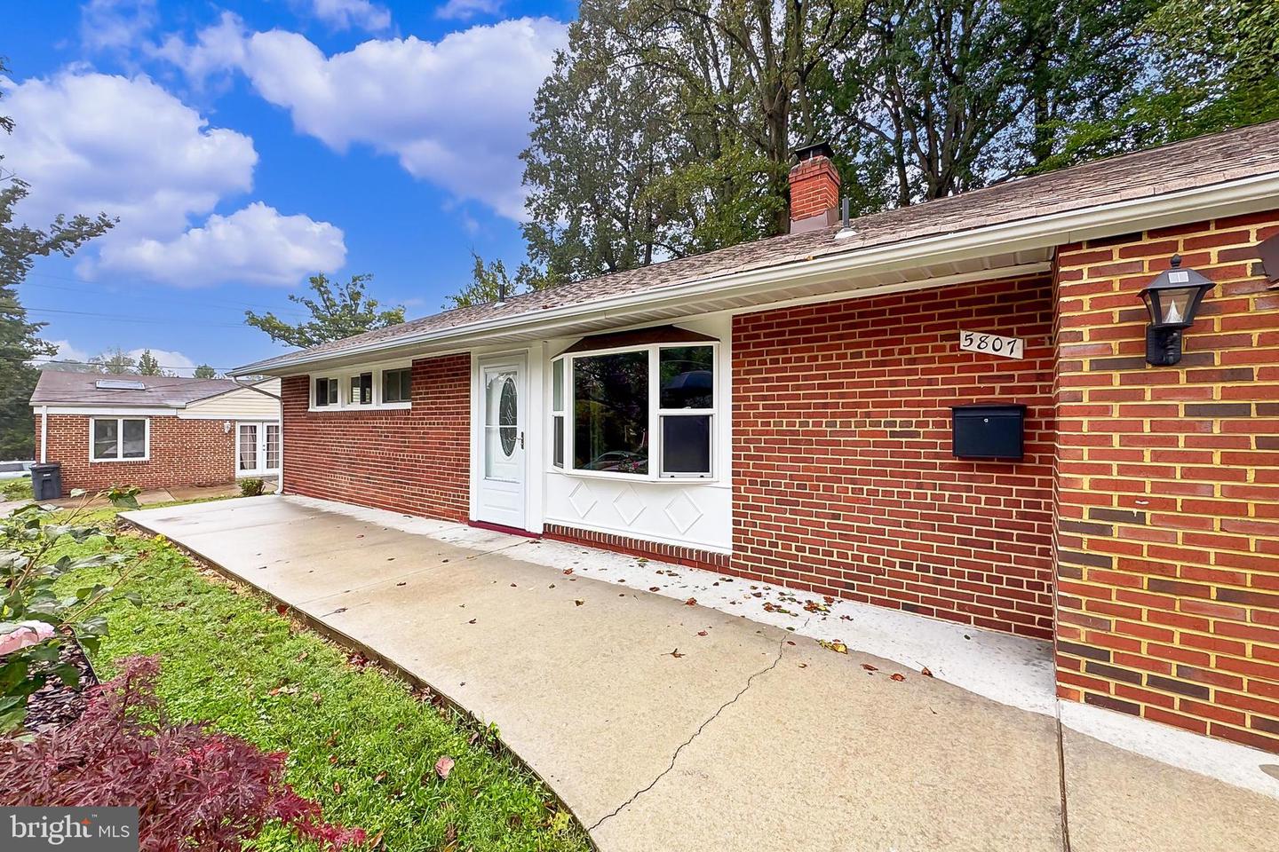 5807 ACCOMAC ST, SPRINGFIELD, Virginia 22150, 5 Bedrooms Bedrooms, ,2 BathroomsBathrooms,Residential,For sale,5807 ACCOMAC ST,VAFX2264522 MLS # VAFX2264522