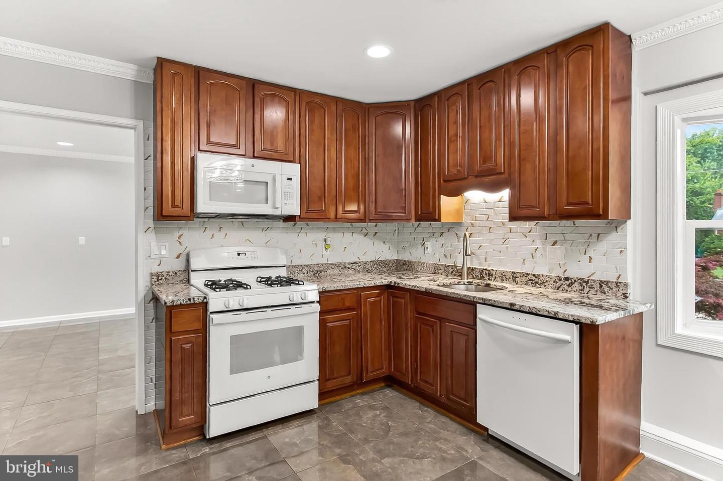 5807 ACCOMAC ST, SPRINGFIELD, Virginia 22150, 5 Bedrooms Bedrooms, ,2 BathroomsBathrooms,Residential,For sale,5807 ACCOMAC ST,VAFX2264522 MLS # VAFX2264522