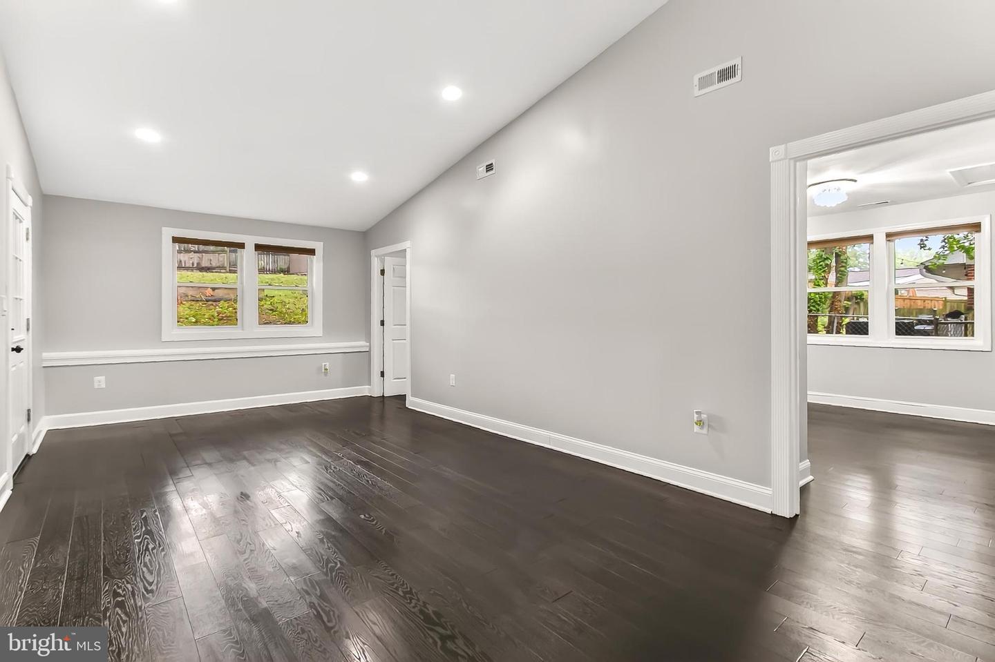 5807 ACCOMAC ST, SPRINGFIELD, Virginia 22150, 5 Bedrooms Bedrooms, ,2 BathroomsBathrooms,Residential,For sale,5807 ACCOMAC ST,VAFX2264522 MLS # VAFX2264522