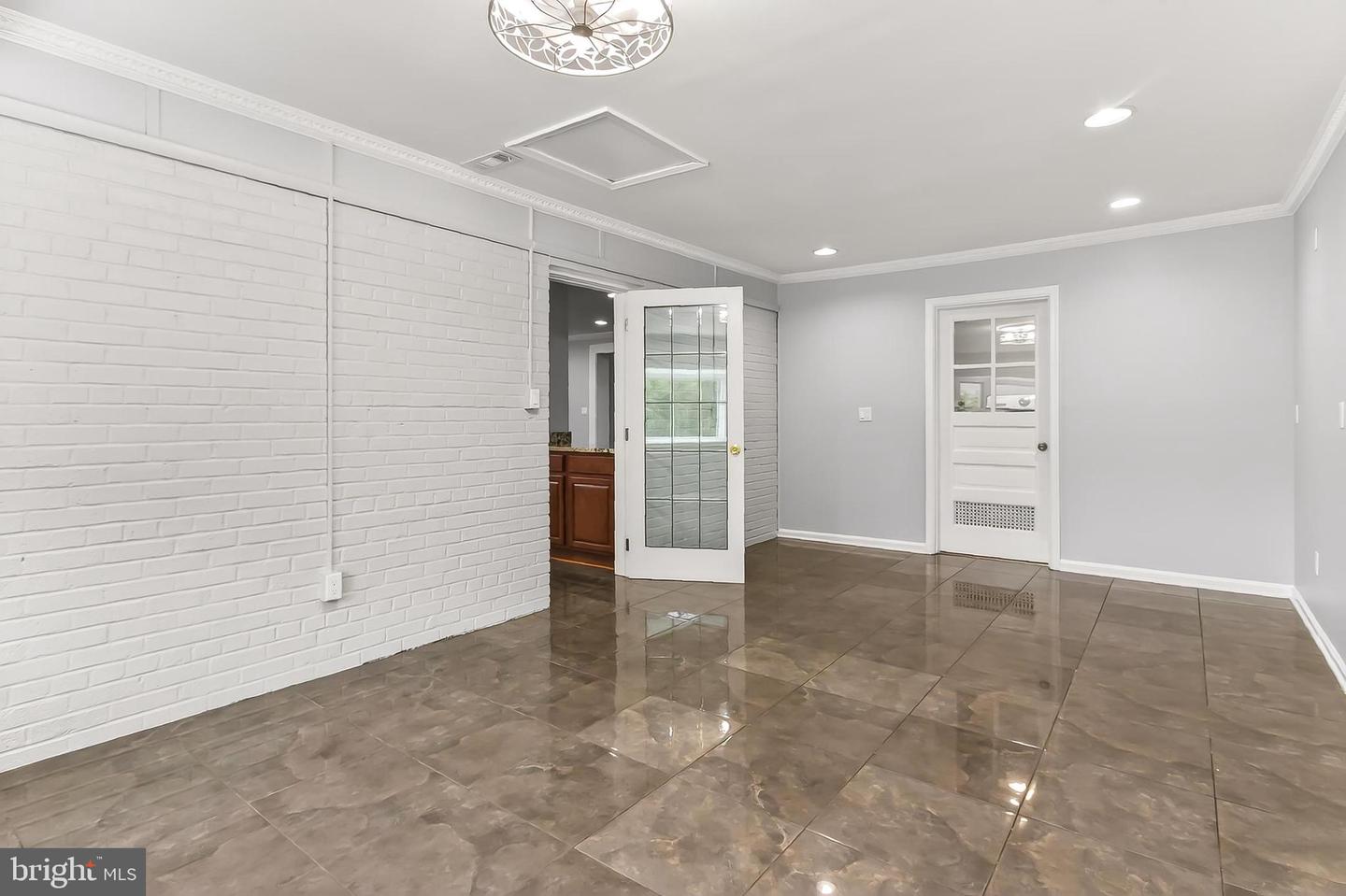5807 ACCOMAC ST, SPRINGFIELD, Virginia 22150, 5 Bedrooms Bedrooms, ,2 BathroomsBathrooms,Residential,For sale,5807 ACCOMAC ST,VAFX2264522 MLS # VAFX2264522