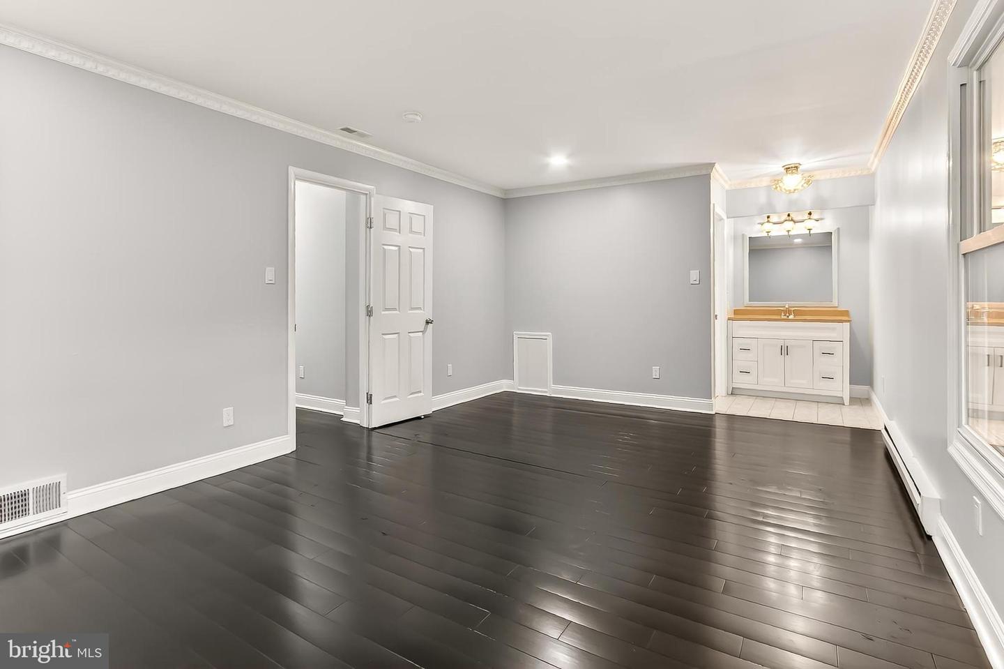5807 ACCOMAC ST, SPRINGFIELD, Virginia 22150, 5 Bedrooms Bedrooms, ,2 BathroomsBathrooms,Residential,For sale,5807 ACCOMAC ST,VAFX2264522 MLS # VAFX2264522