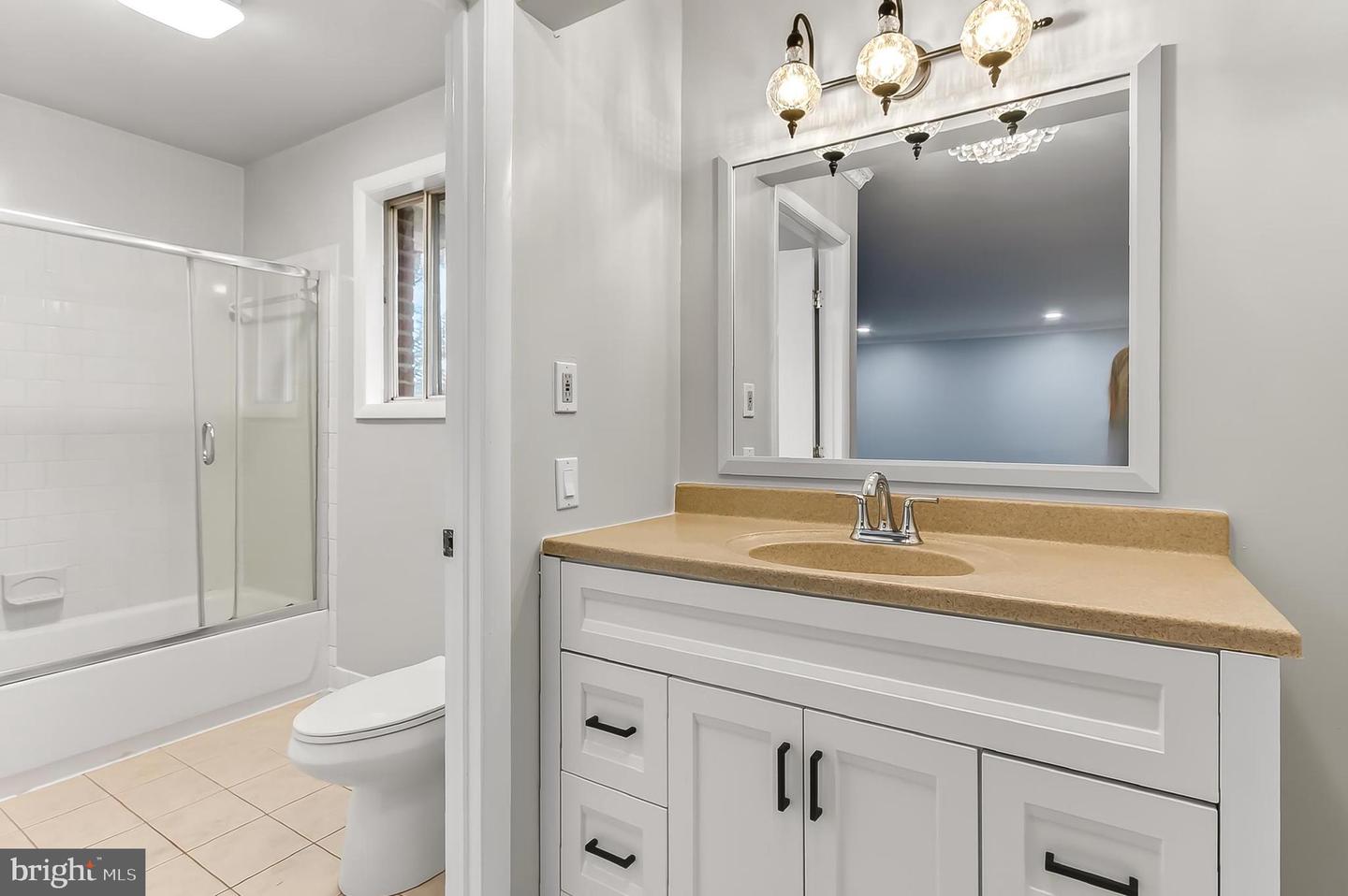 5807 ACCOMAC ST, SPRINGFIELD, Virginia 22150, 5 Bedrooms Bedrooms, ,2 BathroomsBathrooms,Residential,For sale,5807 ACCOMAC ST,VAFX2264522 MLS # VAFX2264522