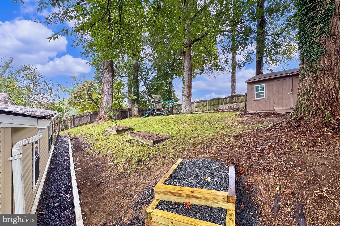5807 ACCOMAC ST, SPRINGFIELD, Virginia 22150, 5 Bedrooms Bedrooms, ,2 BathroomsBathrooms,Residential,For sale,5807 ACCOMAC ST,VAFX2264522 MLS # VAFX2264522