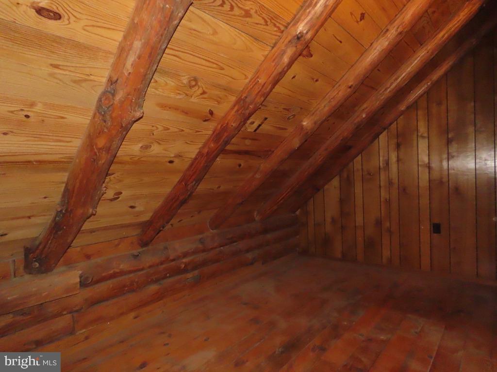 300 SEVEN PONDS RD, AMISSVILLE, Virginia 20106, 3 Bedrooms Bedrooms, ,2 BathroomsBathrooms,Residential,For sale,300 SEVEN PONDS RD,VARP2002250 MLS # VARP2002250