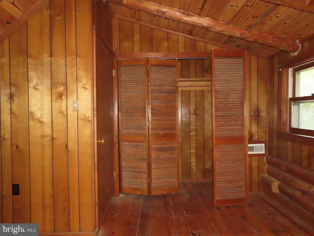 300 SEVEN PONDS RD, AMISSVILLE, Virginia 20106, 3 Bedrooms Bedrooms, ,2 BathroomsBathrooms,Residential,For sale,300 SEVEN PONDS RD,VARP2002250 MLS # VARP2002250