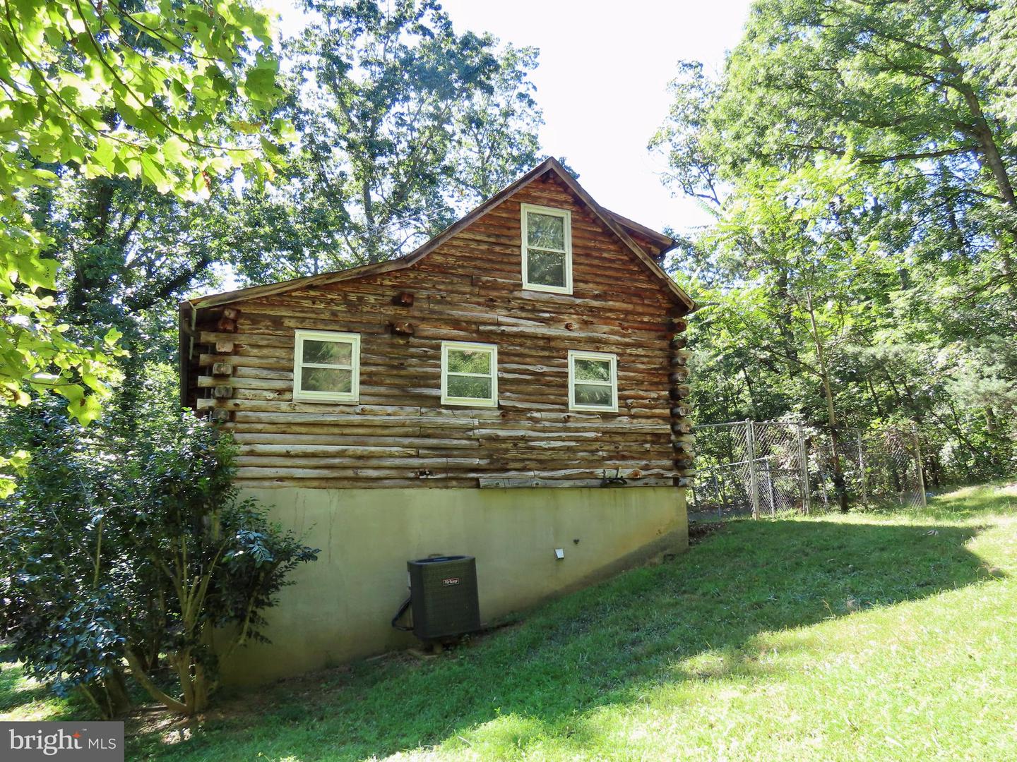 300 SEVEN PONDS RD, AMISSVILLE, Virginia 20106, 3 Bedrooms Bedrooms, ,2 BathroomsBathrooms,Residential,For sale,300 SEVEN PONDS RD,VARP2002250 MLS # VARP2002250