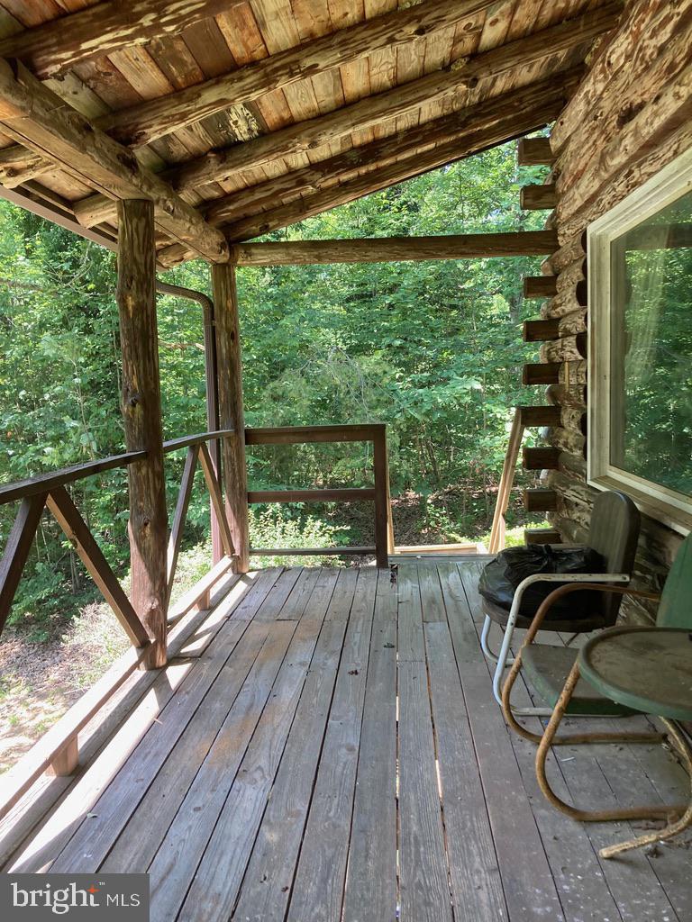 300 SEVEN PONDS RD, AMISSVILLE, Virginia 20106, 3 Bedrooms Bedrooms, ,2 BathroomsBathrooms,Residential,For sale,300 SEVEN PONDS RD,VARP2002250 MLS # VARP2002250
