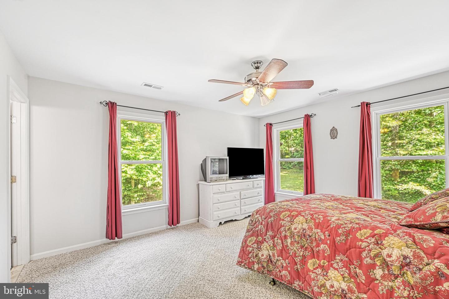 13308 BLACK WALNUT LN, SPOTSYLVANIA, Virginia 22551, 6 Bedrooms Bedrooms, ,6 BathroomsBathrooms,Residential,For sale,13308 BLACK WALNUT LN,VASP2036092 MLS # VASP2036092