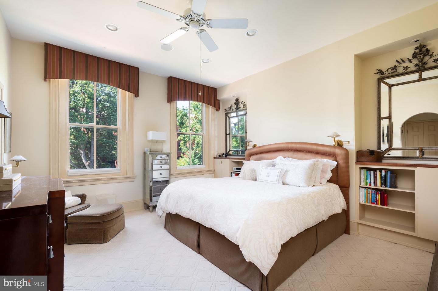 1335 VERMONT AVE NW, WASHINGTON, District Of Columbia 20005, 3 Bedrooms Bedrooms, ,3 BathroomsBathrooms,Residential,For sale,1335 VERMONT AVE NW,DCDC2221640 MLS # DCDC2221640