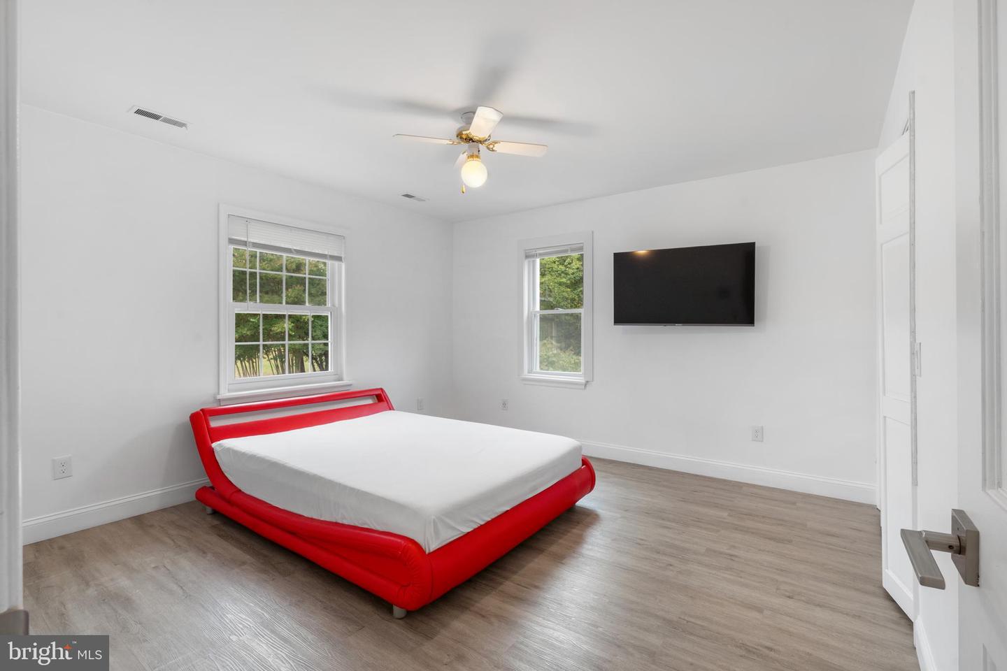 19 TWIN SPRINGS DR, FREDERICKSBURG, Virginia 22407, 5 Bedrooms Bedrooms, ,4 BathroomsBathrooms,Residential,For sale,19 TWIN SPRINGS DR,VASP2036164 MLS # VASP2036164