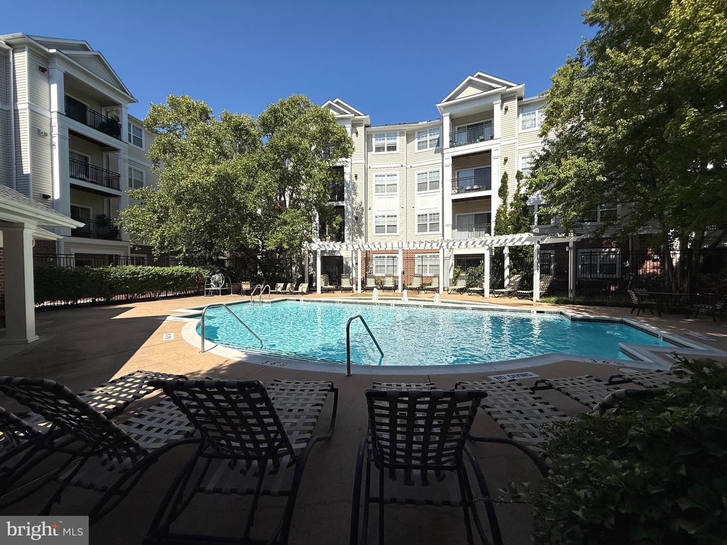 12925 CENTRE PARK CIR #311, HERNDON, Virginia 20171, 2 Bedrooms Bedrooms, ,2 BathroomsBathrooms,Residential,For sale,12925 CENTRE PARK CIR #311,VAFX2266932 MLS # VAFX2266932