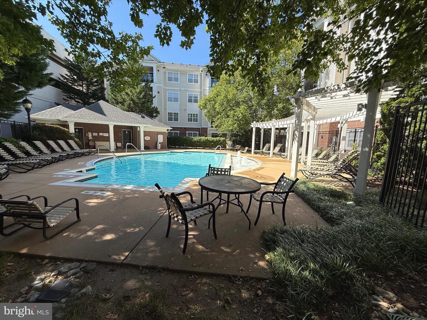12925 CENTRE PARK CIR #311, HERNDON, Virginia 20171, 2 Bedrooms Bedrooms, ,2 BathroomsBathrooms,Residential,For sale,12925 CENTRE PARK CIR #311,VAFX2266932 MLS # VAFX2266932