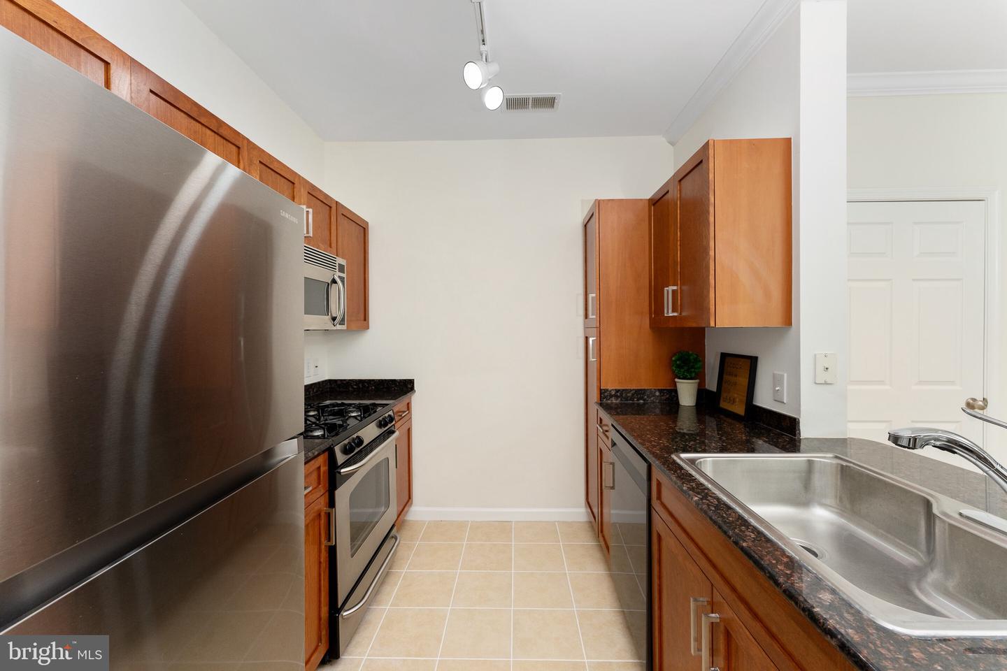 12925 CENTRE PARK CIR #311, HERNDON, Virginia 20171, 2 Bedrooms Bedrooms, ,2 BathroomsBathrooms,Residential,For sale,12925 CENTRE PARK CIR #311,VAFX2266932 MLS # VAFX2266932