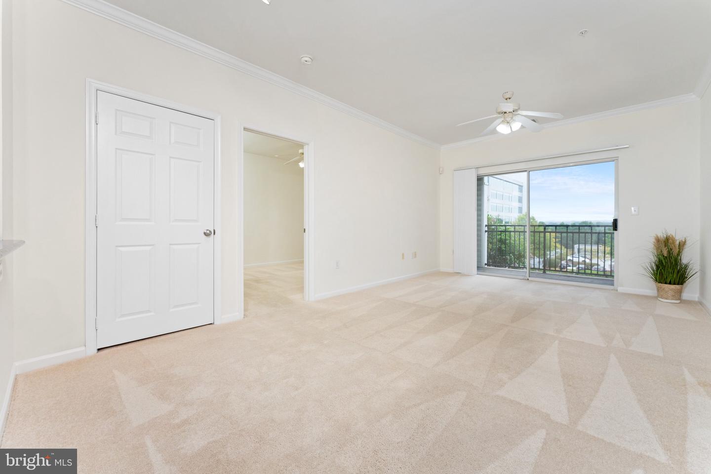 12925 CENTRE PARK CIR #311, HERNDON, Virginia 20171, 2 Bedrooms Bedrooms, ,2 BathroomsBathrooms,Residential,For sale,12925 CENTRE PARK CIR #311,VAFX2266932 MLS # VAFX2266932