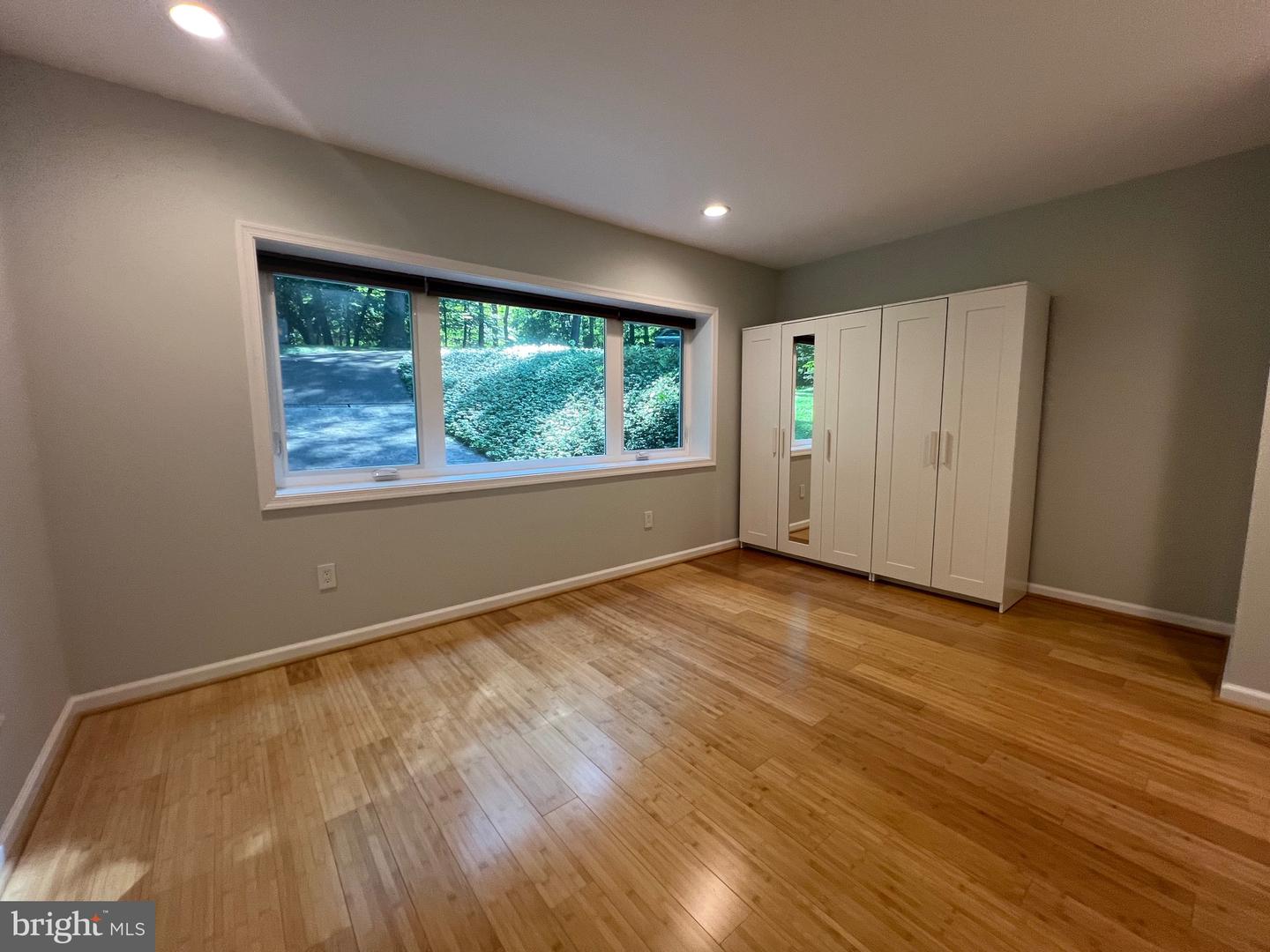 247 SPRINGVALE RD, GREAT FALLS, Virginia 22066, 4 Bedrooms Bedrooms, ,4 BathroomsBathrooms,Residential,For sale,247 SPRINGVALE RD,VAFX2266446 MLS # VAFX2266446