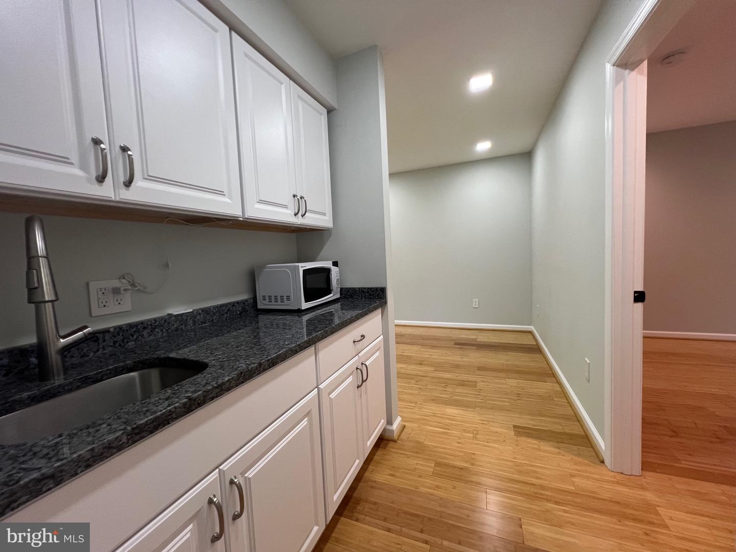 247 SPRINGVALE RD, GREAT FALLS, Virginia 22066, 4 Bedrooms Bedrooms, ,4 BathroomsBathrooms,Residential,For sale,247 SPRINGVALE RD,VAFX2266446 MLS # VAFX2266446