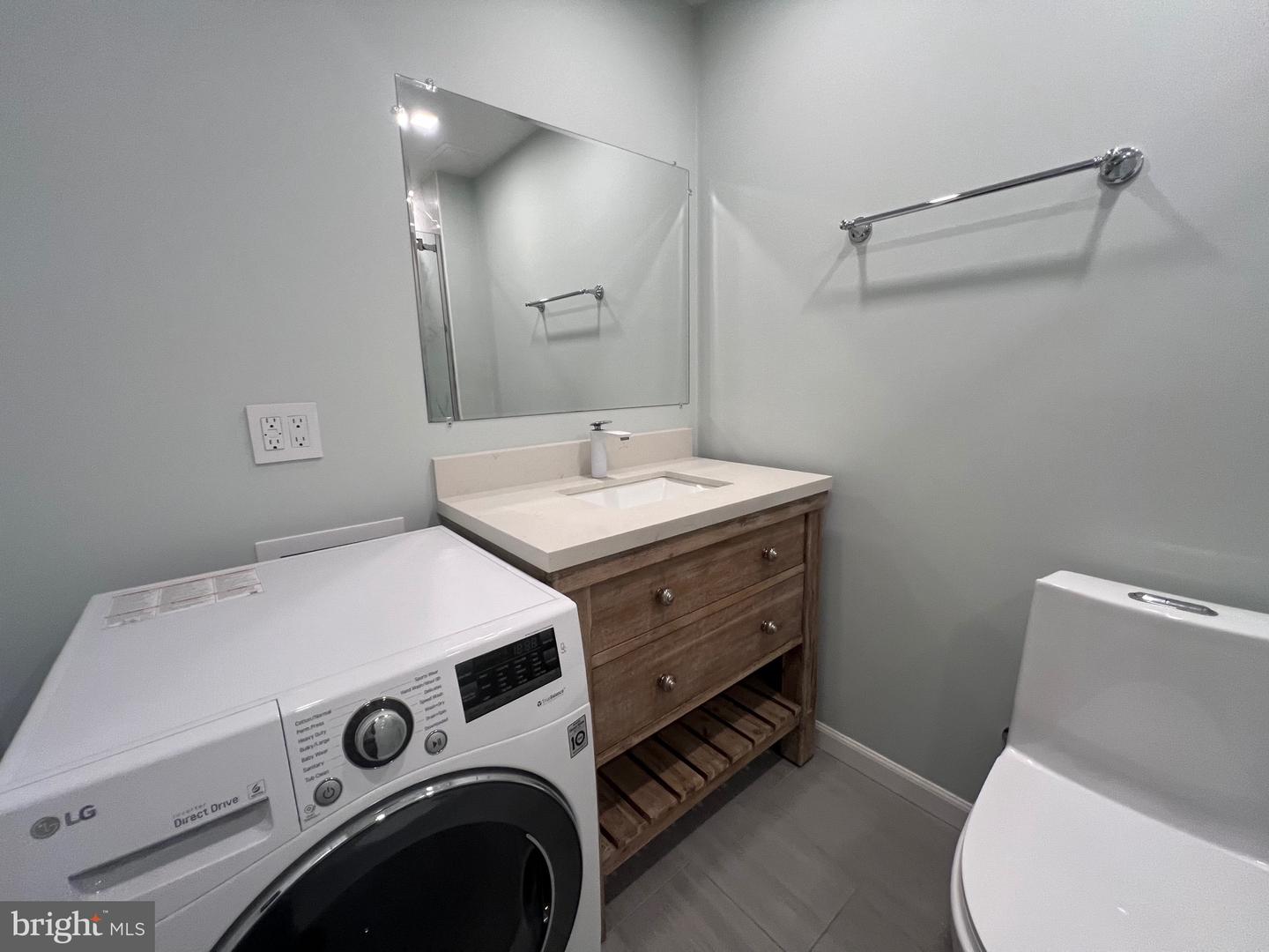 247 SPRINGVALE RD, GREAT FALLS, Virginia 22066, 4 Bedrooms Bedrooms, ,4 BathroomsBathrooms,Residential,For sale,247 SPRINGVALE RD,VAFX2266446 MLS # VAFX2266446