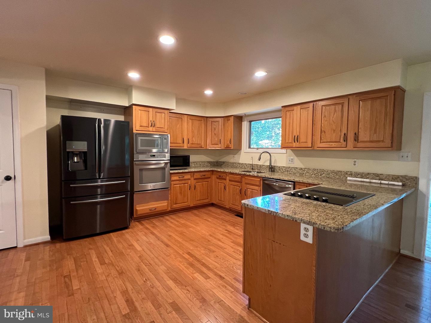 247 SPRINGVALE RD, GREAT FALLS, Virginia 22066, 4 Bedrooms Bedrooms, ,4 BathroomsBathrooms,Residential,For sale,247 SPRINGVALE RD,VAFX2266446 MLS # VAFX2266446