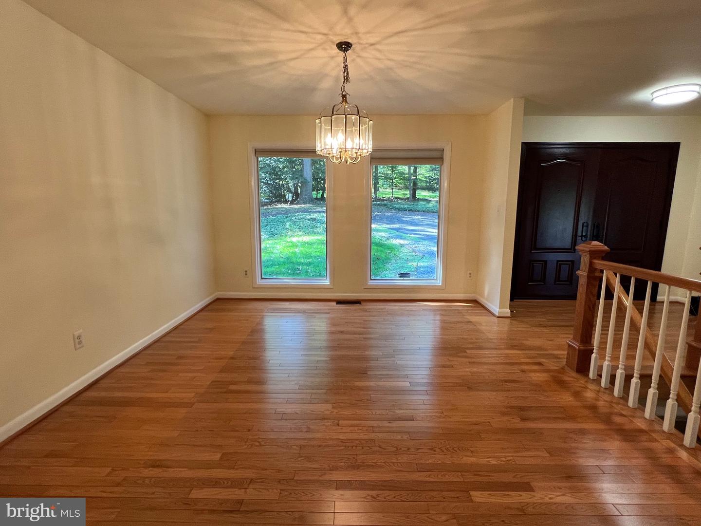 247 SPRINGVALE RD, GREAT FALLS, Virginia 22066, 4 Bedrooms Bedrooms, ,4 BathroomsBathrooms,Residential,For sale,247 SPRINGVALE RD,VAFX2266446 MLS # VAFX2266446