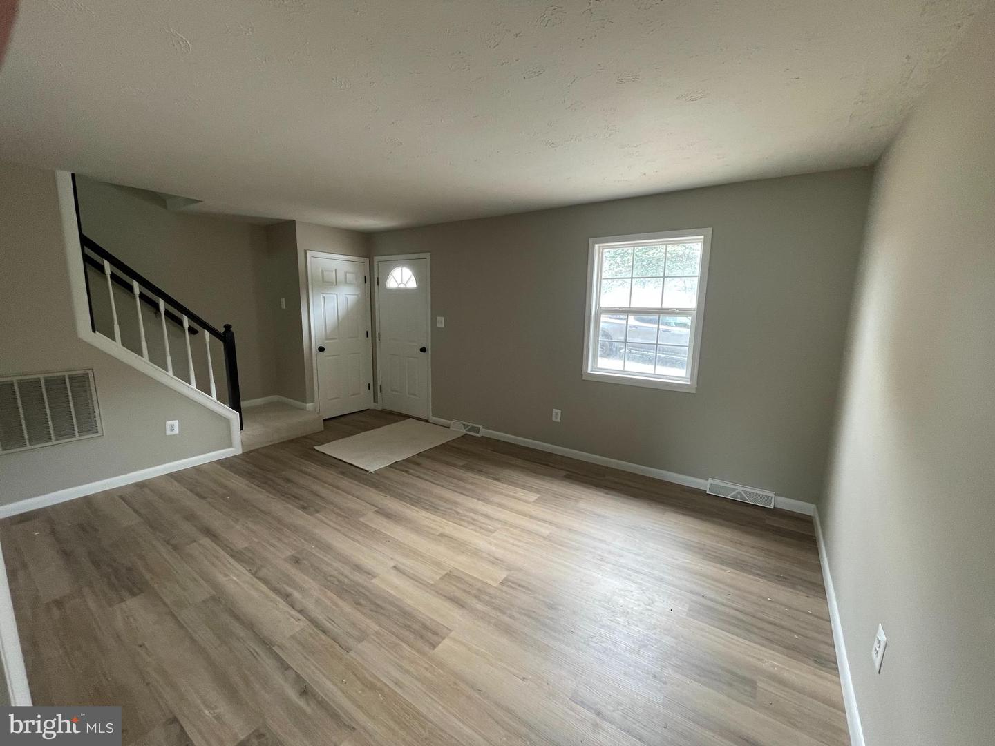 337 1/2 KENDRICK LN #1/2, FRONT ROYAL, Virginia 22630, 3 Bedrooms Bedrooms, ,2 BathroomsBathrooms,Residential,For sale,337 1/2 KENDRICK LN #1/2,VAWR2012280 MLS # VAWR2012280 337 1/2 KENDRICK LN #1/2, FRONT ROYAL, Virginia 22630, 3 Bedrooms Bedrooms, ,2 BathroomsBathrooms,Residential,For sale,337 1/2 KENDRICK LN #1/2,VAWR2012280 MLS # VAWR2012280