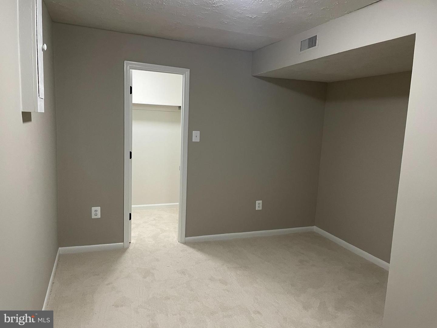 337 1/2 KENDRICK LN #1/2, FRONT ROYAL, Virginia 22630, 3 Bedrooms Bedrooms, ,2 BathroomsBathrooms,Residential,For sale,337 1/2 KENDRICK LN #1/2,VAWR2012280 MLS # VAWR2012280 337 1/2 KENDRICK LN #1/2, FRONT ROYAL, Virginia 22630, 3 Bedrooms Bedrooms, ,2 BathroomsBathrooms,Residential,For sale,337 1/2 KENDRICK LN #1/2,VAWR2012280 MLS # VAWR2012280