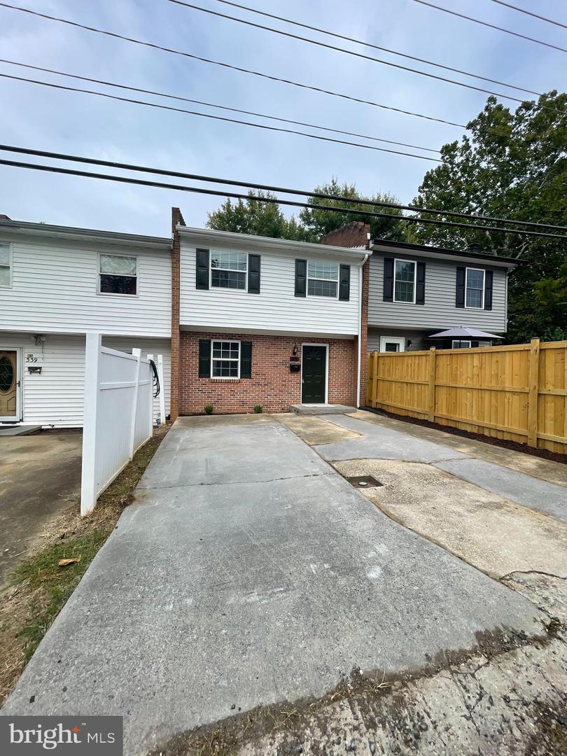 337 1/2 KENDRICK LN #1/2, FRONT ROYAL, Virginia 22630, 3 Bedrooms Bedrooms, ,2 BathroomsBathrooms,Residential,For sale,337 1/2 KENDRICK LN #1/2,VAWR2012280 MLS # VAWR2012280 337 1/2 KENDRICK LN #1/2, FRONT ROYAL, Virginia 22630, 3 Bedrooms Bedrooms, ,2 BathroomsBathrooms,Residential,For sale,337 1/2 KENDRICK LN #1/2,VAWR2012280 MLS # VAWR2012280